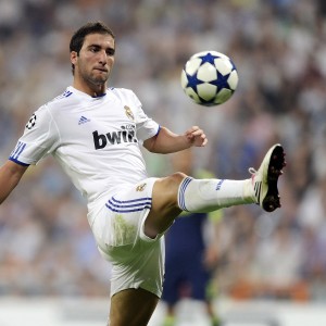 爱游互娱游戏官网-西班牙奥运队回国，球迷机场热烈接机，西班牙队奥运会名单